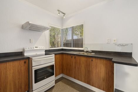 Photo of property in 4 Coromandel Court, Roslyn, Palmerston North, 4414