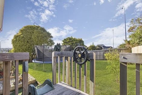 Photo of property in 2 Glenmore Road, Sunnyhills, Auckland, 2010