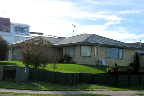 Photo of property in 24 Tauranga Place, Orewa, 0931