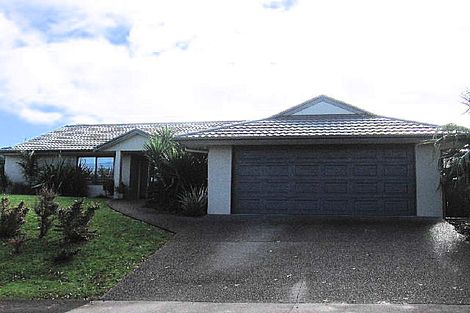 Photo of property in 12 Bluestone Rise, Rosedale, Auckland, 0632