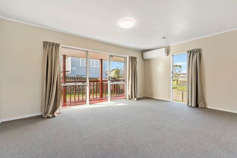 Photo of property in 27 Secretariat Place, Randwick Park, Auckland, 2105