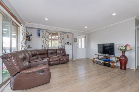 Photo of property in 49a Forest Hill Road, Henderson, Auckland, 0612