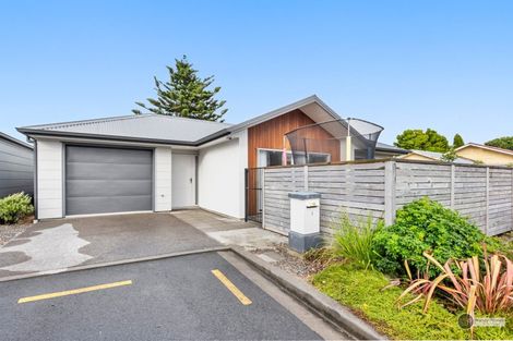 Photo of property in 4 Okoutu Lane, Moera, Lower Hutt, 5010