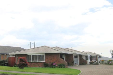 Photo of property in 27 Bayfair Drive, Mount Maunganui, 3116