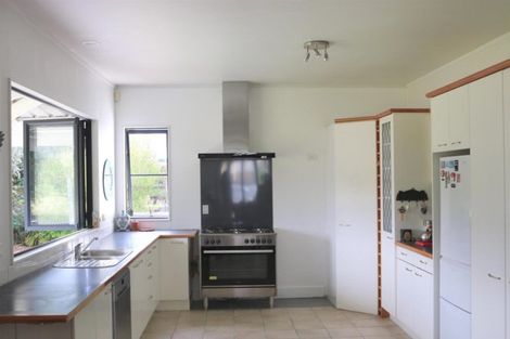 Photo of property in 741a Swanson Road, Swanson, Auckland, 0612
