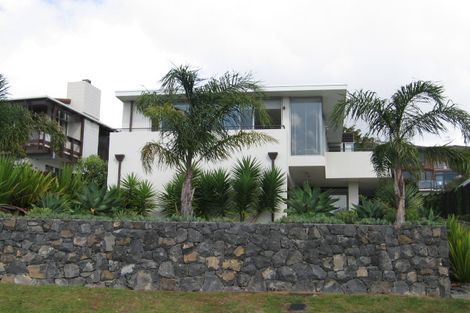 Photo of property in 2/55 Parr Terrace, Castor Bay, Auckland, 0620