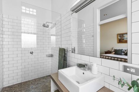 Photo of property in 29 Queen Street, New Plymouth, 4310