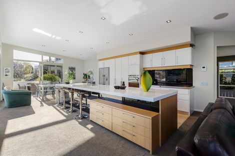 Photo of property in 37a Bay View Road, Kelvin Heights, Queenstown, 9300