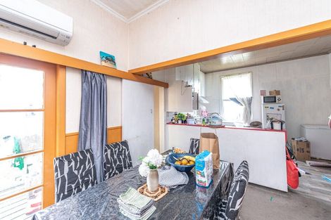 Photo of property in 23 Egmont Street, Castlecliff, Whanganui, 4501