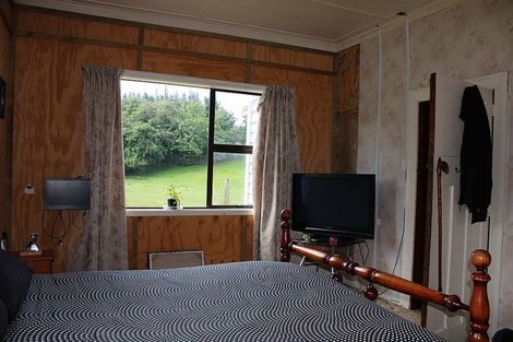 Photo of property in 2079 Clinton Highway, Kuriwao, Clinton, 9584