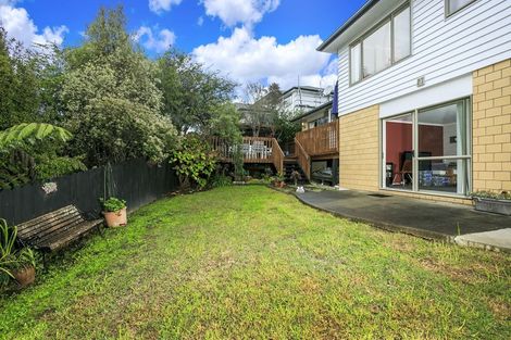 Photo of property in 37 Condor Place, Unsworth Heights, Auckland, 0632