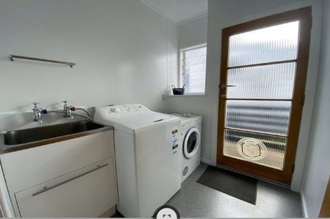 Photo of property in 106 Eversleigh Road, Belmont, Auckland, 0622