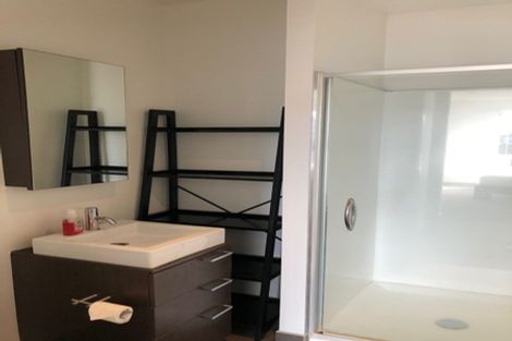 Photo of property in Shoal Haven Apartments, 112a/130 Anzac Street, Takapuna, Auckland, 0622