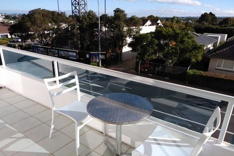 Photo of property in 4/15h Auburn Street, Takapuna, Auckland, 0622