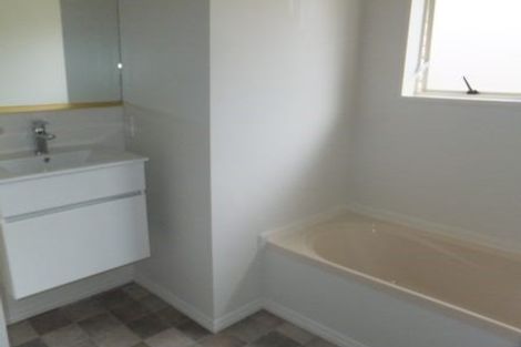 Photo of property in 2/76 Ravensdale Rise, Westmorland, Christchurch, 8025