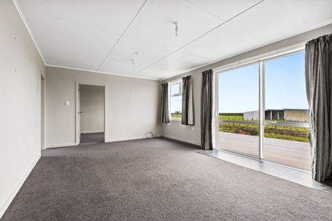 Photo of property in 1502 South Road, Manutahi, Patea, 4598
