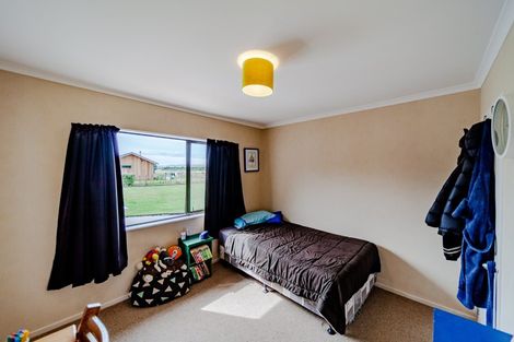 Photo of property in 28 Pourerere Road, Waipawa, 4271