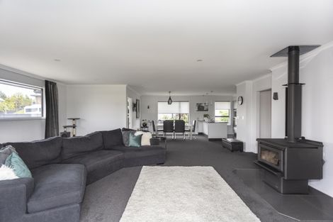 Photo of property in 13 Grove Avenue, Weston, Oamaru, 9401