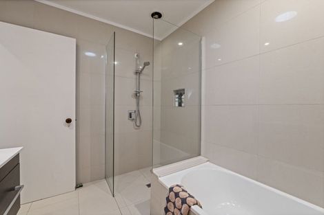 Photo of property in 21 Fillis Street, New Plymouth, 4310