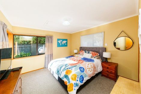 Photo of property in 4 Dresdan Court, Hokowhitu, Palmerston North, 4410