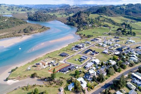 Photo of property in 23 Admiral Drive, Cooks Beach, Whitianga, 3591