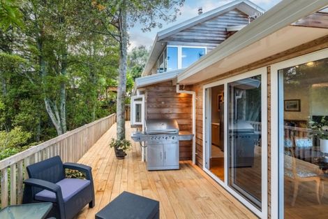 Photo of property in 8 Hebe Place, Birkenhead, Auckland, 0626