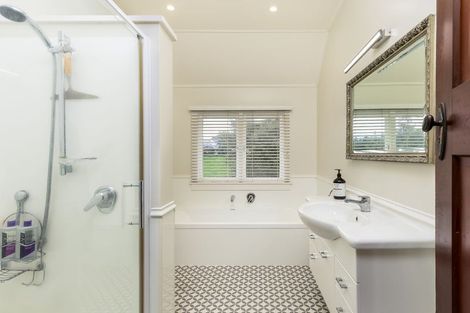 Photo of property in 10 Roma Way, Waitarere, 5510