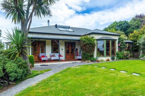 Photo of property in 1 Macdonald Street, Geraldine, 7930