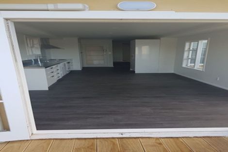 Photo of property in 153 The Ridgeway, Mornington, Wellington, 6021