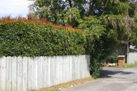 Photo of property in 32 Koru Street, Mangere Bridge, Auckland, 2022