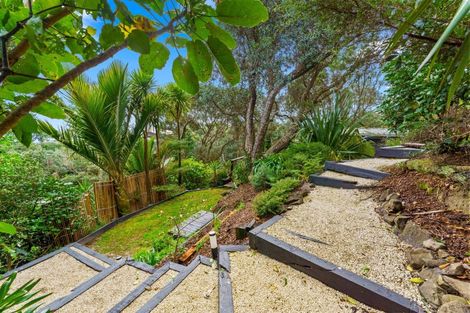 Photo of property in 25 Berridge Road, Muriwai, Waimauku, 0881