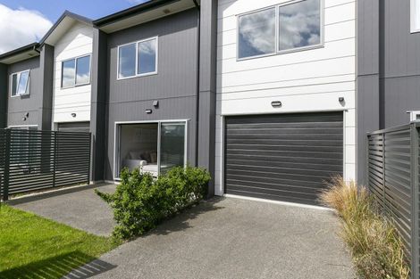 Photo of property in 28 Bluff Road, Kenepuru, Porirua, 5022