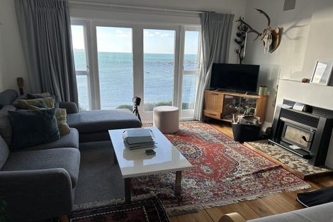 Photo of property in 398 Queens Drive, Lyall Bay, Wellington, 6022