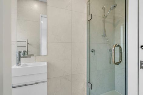 Photo of property in 8/2 Windermere Crescent, Blockhouse Bay, Auckland, 0600