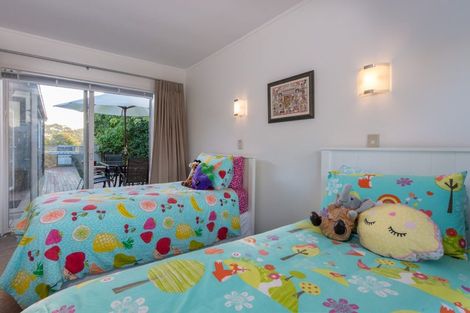 Photo of property in 7 Christensen Place, Forrest Hill, Auckland, 0620