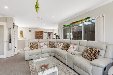 Photo of property in 22 Trelawny Terrace, Grenada Village, Wellington, 6037