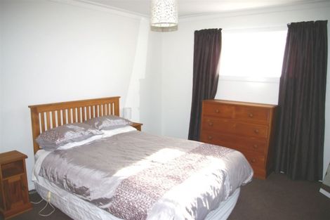 Photo of property in 1/2 Holliss Avenue, Cashmere, Christchurch, 8022