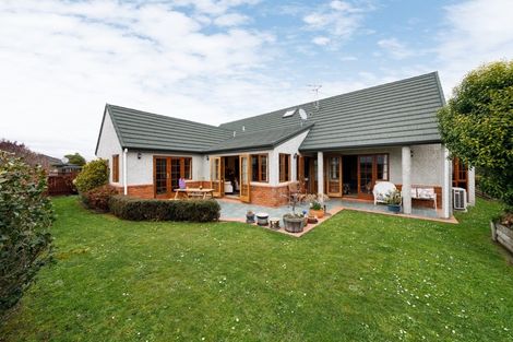 Photo of property in 8a Camden Street, Feilding, 4702