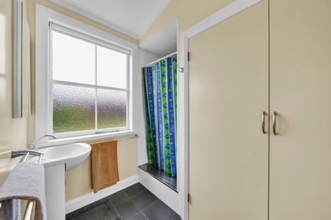 Photo of property in 25 Barrett Street, Westown, New Plymouth, 4310