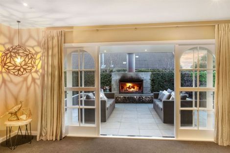 Photo of property in 26 Grahams Road, Ilam, Christchurch, 8041