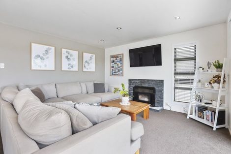 Photo of property in 77 Pohutukawa Place, Bell Block, New Plymouth, 4312