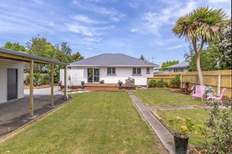 Photo of property in 7 Pinehurst Crescent, Russley, Christchurch, 8042