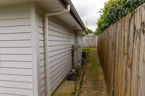 Photo of property in 60 Cardiff Road, Pakuranga, Auckland, 2010