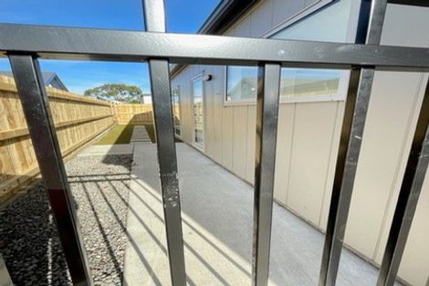 Photo of property in 24 Koru Loop, Paraparaumu, 5032
