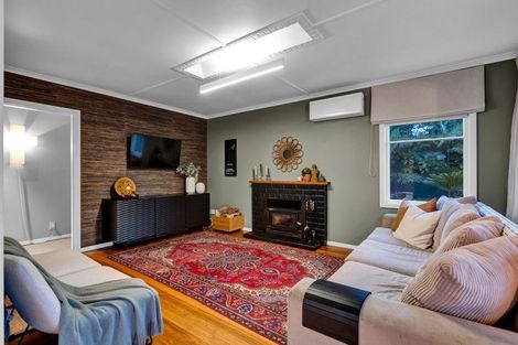 Photo of property in 19 Lawry Street, Blagdon, New Plymouth, 4310