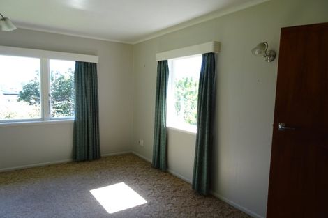 Photo of property in 1 Mace Street, Island Bay, Wellington, 6023
