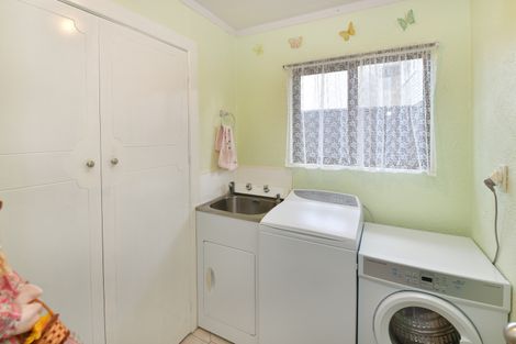 Photo of property in 34 Doment Crescent, Orewa, 0931