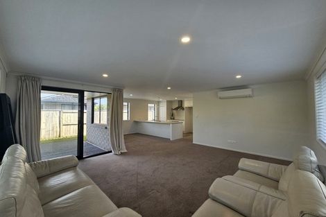 Photo of property in 71 Hills View Drive, Papamoa, 3118