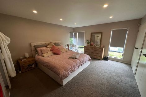 Photo of property in 9 Gwenand Place, Botany Downs, Auckland, 2010