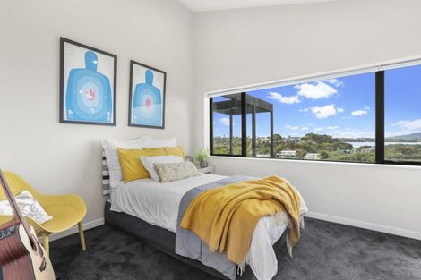 Photo of property in 25 Waimana Avenue, Northcote Point, Auckland, 0627